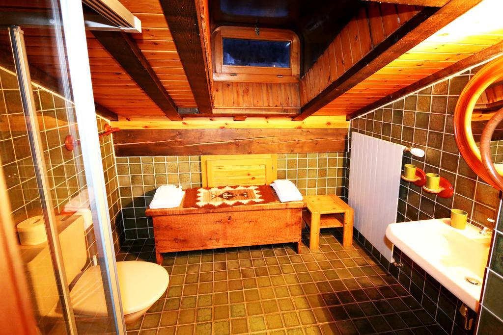 Everest Saas Fee Extérieur photo